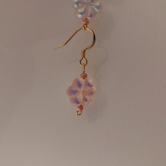 3 for 20 Cute Flower Earrings - Picture 2 of 2